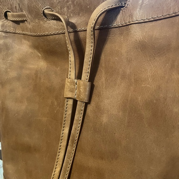 Frye Melissa Leather Hobo Bag -NEW with tags- authentic Frye leather bag - Picture 12 of 15